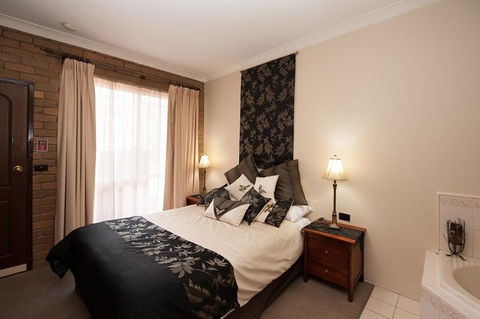 Albury Classic Motor Inn - Accommodation QLD 3