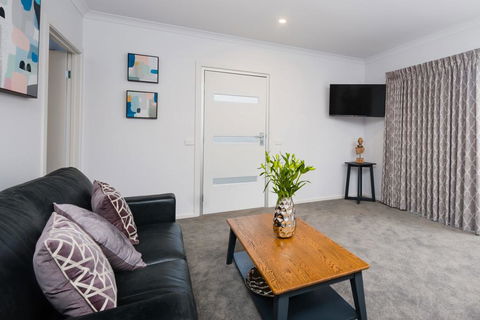 Albury Yalandra Apartment 5 - Accommodation QLD 1