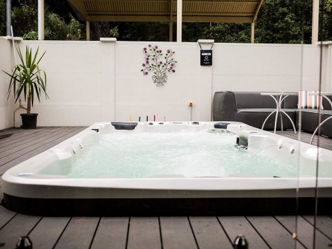 Aldgate Lodge Bed & Breakfast - Accommodation QLD 0
