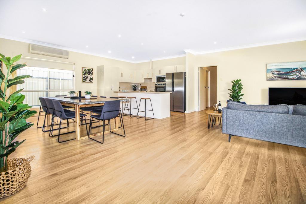 Aldinga SA Accommodation QLD