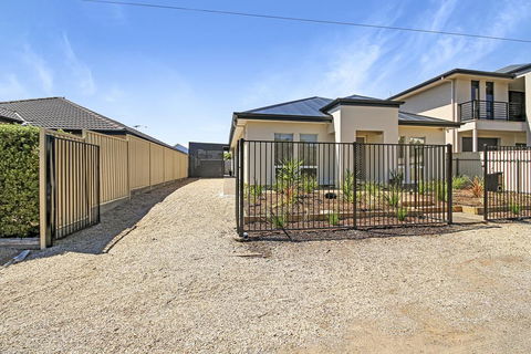 Aldinga Beach Experience - Accommodation QLD 1