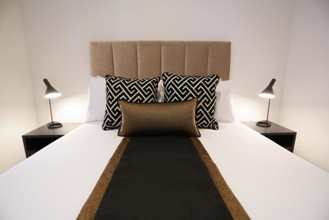 Alex Perry Hotel & Apartments - Accommodation QLD 0