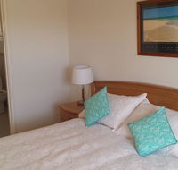 Alexander Drive B  B - Accommodation QLD