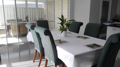 Alkimos Beach Retreat - Accommodation QLD 2