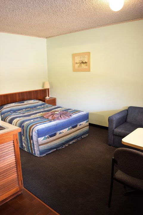 Alkira Motel - Accommodation QLD 3