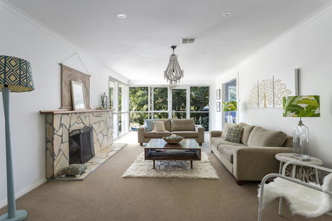 ALLAMBEA - MOUNT ELIZA - Accommodation QLD 2