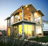 Aloha Beachfront Port Fairy - Accommodation QLD
