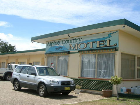 Alpine Country Motel - Accommodation QLD 0