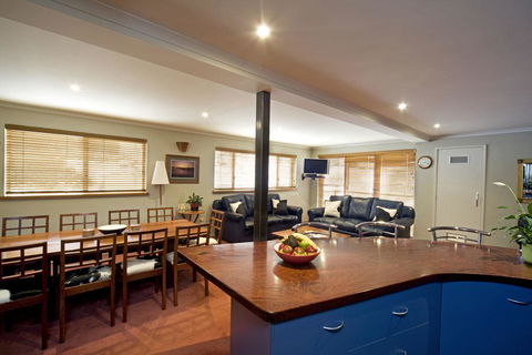 Alpine View Apartments - Accommodation QLD 1