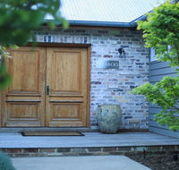 Amaroo - modern luxurious and chic - Accommodation QLD