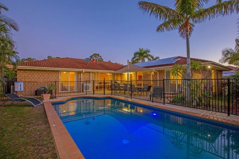 Anaheim Family Oasis By Getastay - Accommodation QLD 0