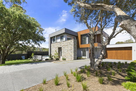 ANCHORAGE - MOUNT MARTHA - Accommodation QLD 2