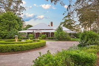 Book Crows Nest Accommodation Vacations Accommodation QLD Accommodation QLD