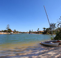 Anjuna 2 - 2 BDRM Budget Stay on Canal - Accommodation QLD