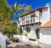 Apartment 1 - 20 Viewland Drive - Accommodation QLD