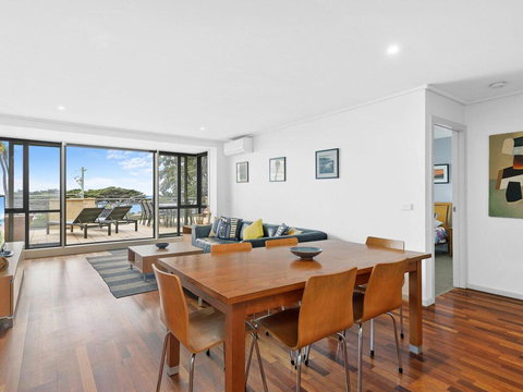 APARTMENT 10 PACIFIC APARTMENTS - FREE WIFI! - Accommodation QLD 1