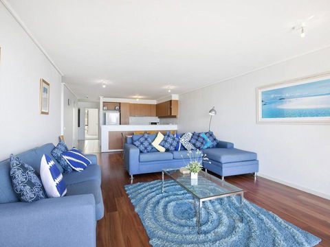 APARTMENT 11 PACIFIC APARTMENTS - Accommodation QLD 2