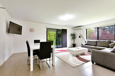 Apex Park Holiday Apartments - Accommodation QLD 0