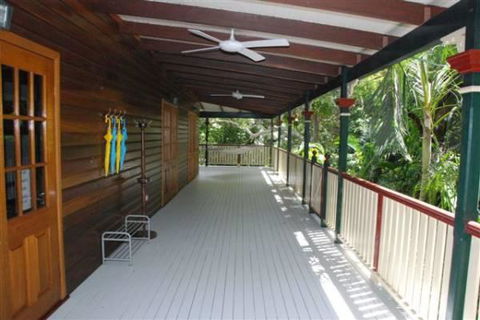 Appian Beach House - Accommodation QLD 1