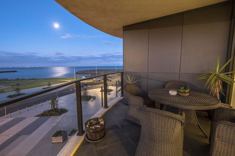 Apt 221 Marinaquays - Accommodation QLD 0