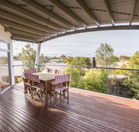 Aqua Vista - a stroll to Paynesville forshore - Accommodation QLD