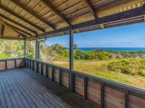 Aqualuna- Excellent Surfing Beaches. - Accommodation QLD 1