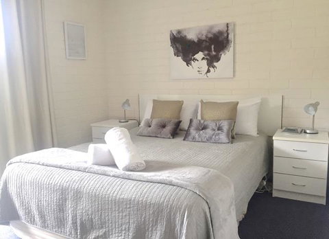 Aquarius Batehaven - Accommodation QLD 0