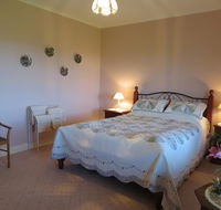 Arabella Country House - Accommodation QLD