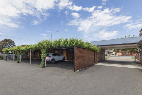 Ararat Motor Inn - Accommodation QLD 2