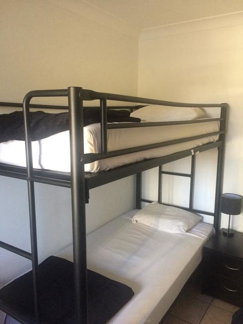 Arrival Lodge Bed & Breakfast - Accommodation QLD 1