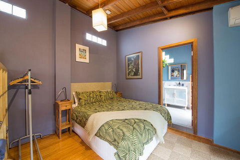 Art & Garden Retreat - Accommodation QLD 0