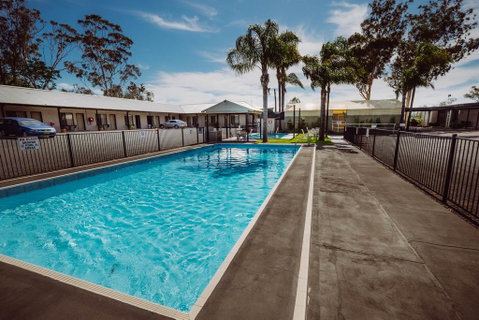 Artesian Spa Motel - Accommodation QLD 3