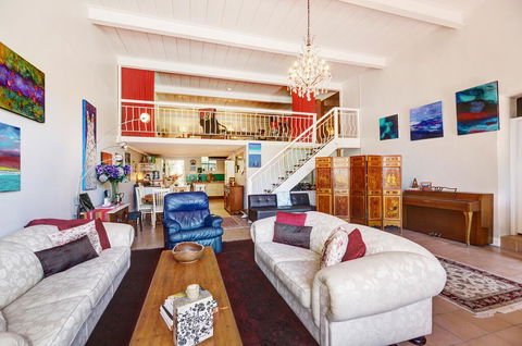 Arty Warehouse Apartment - Stroll To South Beach - Accommodation QLD 3