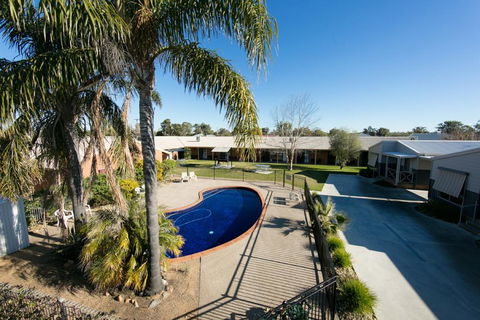 Ashleigh Court Motor Inn - Accommodation QLD 0