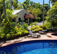 Mango Tree Holiday Apartments - Accommodation QLD