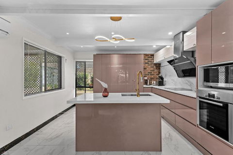 Luxury Living 2B2B In Southern Brisbane Parking - Accommodation QLD 0