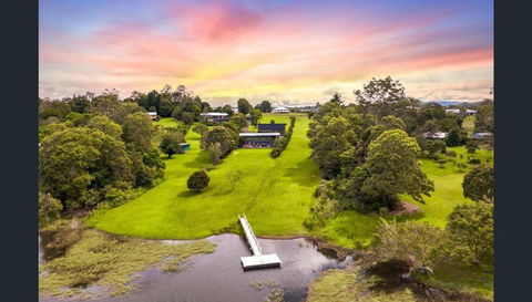 Luxury On Lake Tinaroo Lakefront Living - Accommodation QLD 2