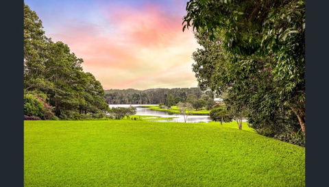Luxury On Lake Tinaroo Lakefront Living - Accommodation QLD 1