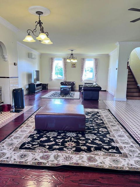 Luxury Pennsylvania Farm House In Langlang Town - Accommodation QLD 3