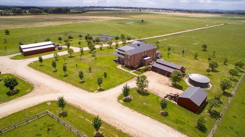 Luxury Pennsylvania Farm House In Langlang Town - Accommodation QLD 2