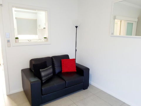M4 West Perth Studio Apartment Near Kings Park - Accommodation QLD 1