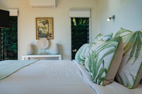 MANDALAY ESCAPE, SECLUSION & SERENITY WITH A POOL - Accommodation QLD 2