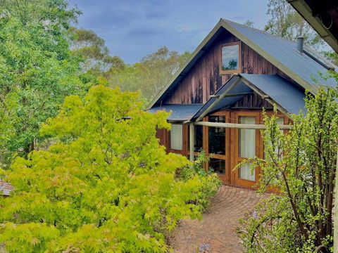 Maccys Cottages - Accommodation QLD 2