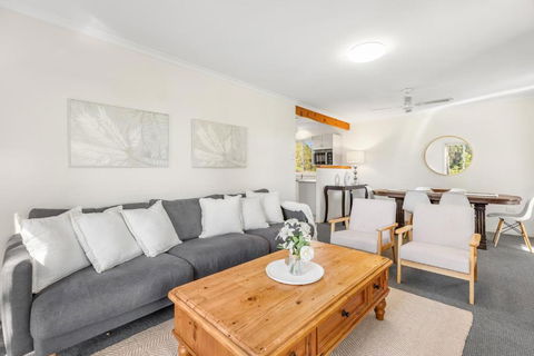 Madigan Cottages - Settlers Cottage - Accommodation QLD 3