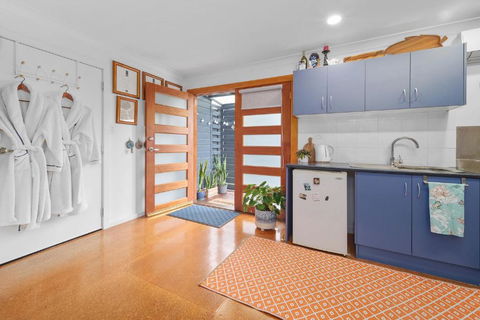 Marche Home Stay, Immaculate Presentation, Private & Relaxing - Accommodation QLD 2