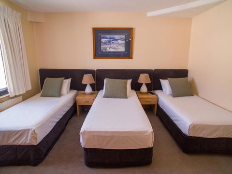 Marritz Hotel - Accommodation QLD 2