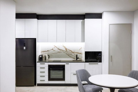 Meriton Suites Liverpool - Accommodation QLD 2