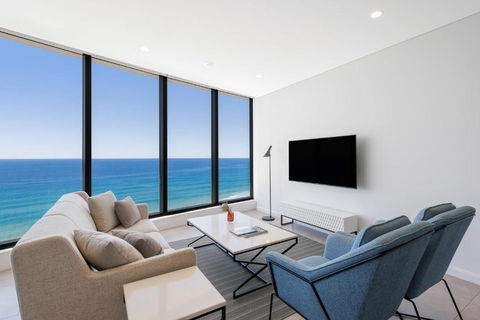Meriton Suites Surfers Paradise - Accommodation QLD 2