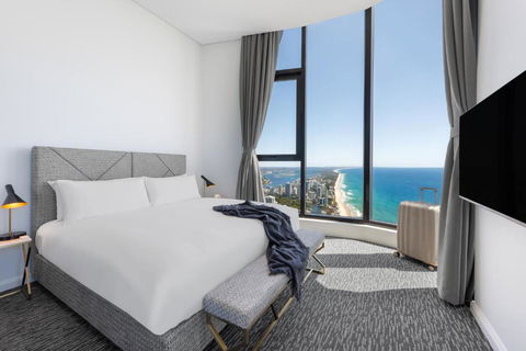 Meriton Suites Surfers Paradise - Accommodation QLD 0