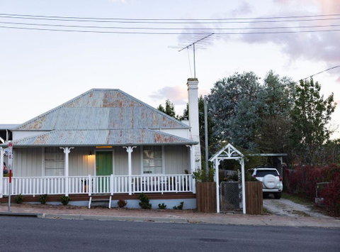 Mill Cottage - Accommodation QLD 0